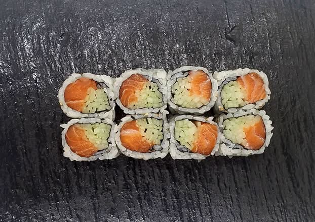 M20 Salmon cucumber roll 三文鱼青瓜卷